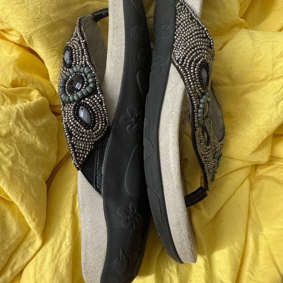 Aetrex Women's Brittany Beaded Comfort Thong Sandal  Size 8 - Picture 4 of 9